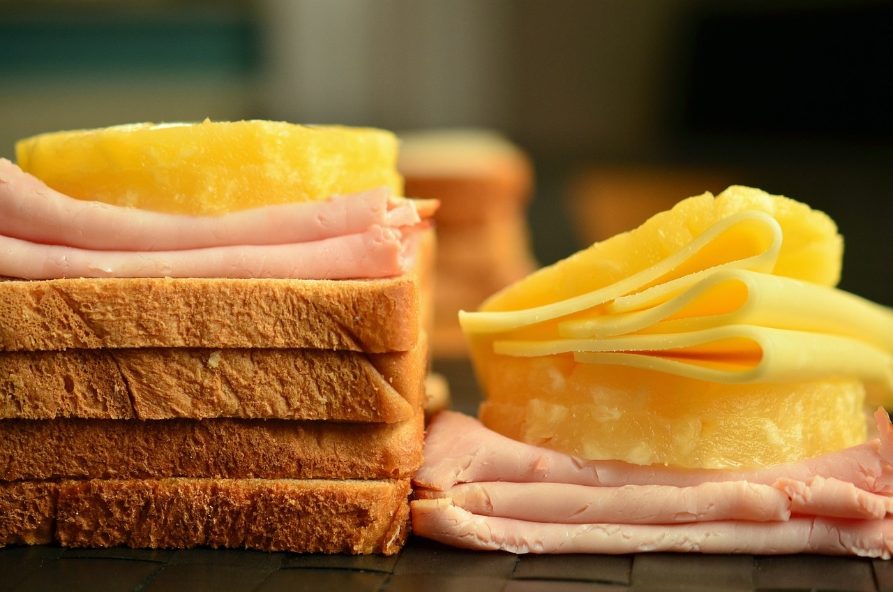 とろけるチーズの賞味期限切れは未開封ならいつまで食べられる？